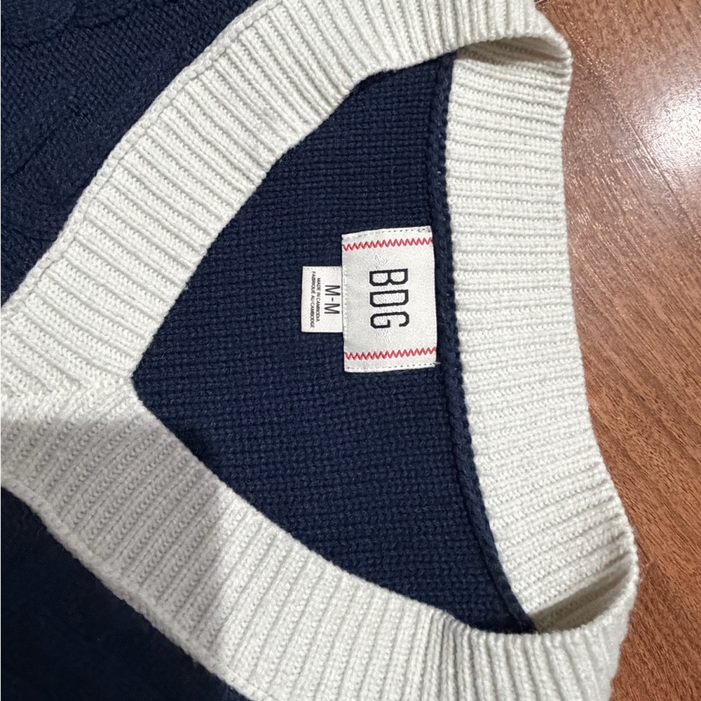 BDG V-Neck Sweater in Dark Blue and Off-White